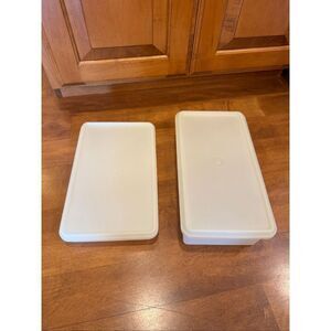 Vintage Tupperware bundle with lid